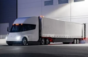 De ce a cumpărat Walmart 130 de camioane Tesla?