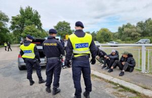 Detectoare pentru bătăile inimii – Soluția austriecilor pentru a stopa migrația ilegală detectoare pentru bătăile inimii