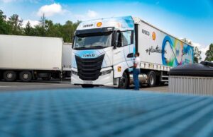 IVECO parcurge 5000 de kilometri într-un tur cu un camion pe bază de bioLNG